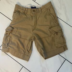 Mens Ralph Lauren cargo khaki shorts. Like new